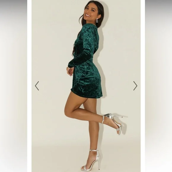 LIMO SONG DRESS IN EMERALD GREEN VELVET - Picture 4 of 8